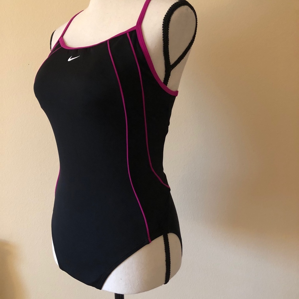 Nike one piece swimsuit size 8